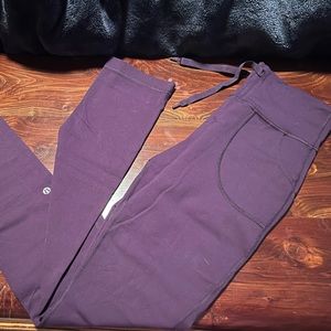 Size 8 Lululemon Pant with Draw String. Color is shown better in second photo